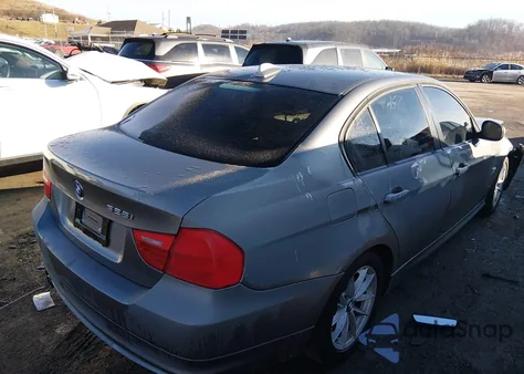 2010 BMW 328I xDrive z USA, uszkodzony, nr VIN WBAPK5C52AA652883